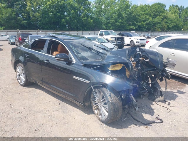 2011 JAGUAR XJ SAJWA1GEXBMV02624 Photo 0