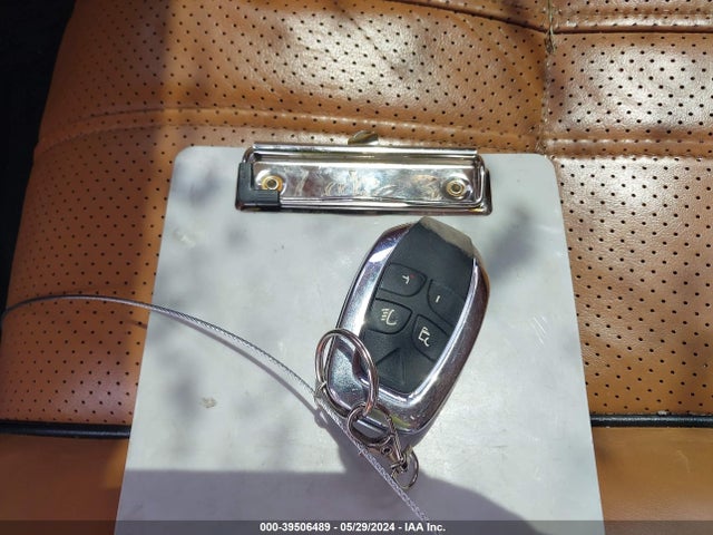 2011 JAGUAR XJ SAJWA1GEXBMV02624 Photo 10