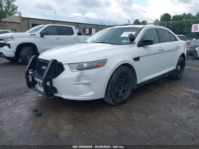 Ford Police Interceptor 2015 1FAHP2MK9FG178324 Image 2