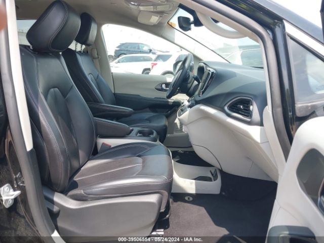 2C4RC1BG2PR532753 Chrysler Pacifica Touring L