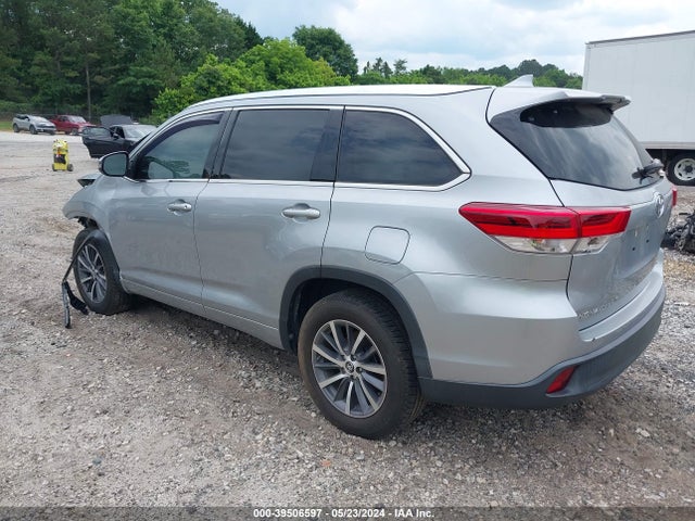 5TDKZRFH7HS523394 Toyota Highlander Xle