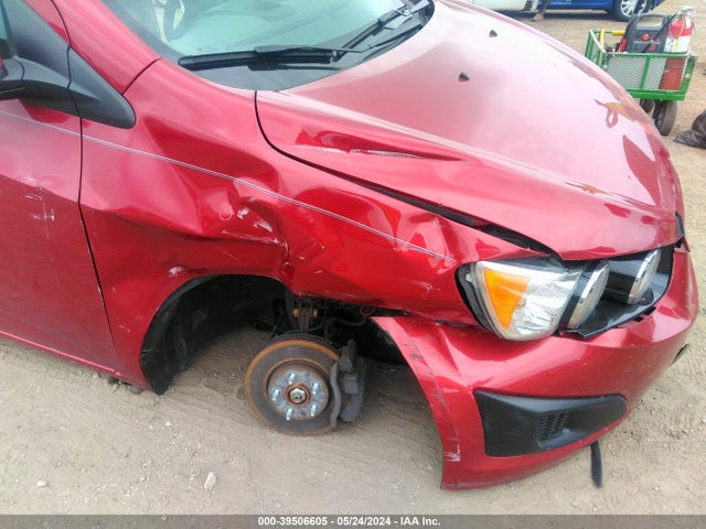 Chevrolet Sonic Lt Auto 2015 1G1JC5SH5F4113996 Image 6