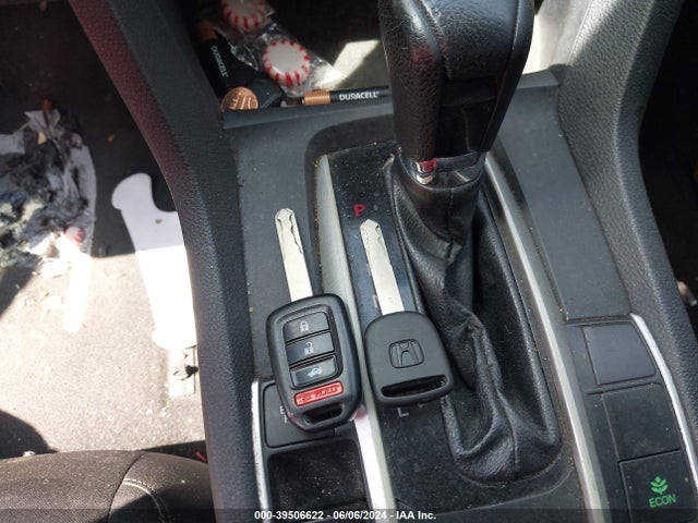 Honda Civic Lx 2018 2HGFC2F54JH601930 Image 11