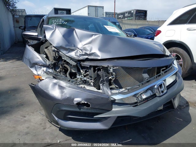 Honda Civic Lx 2018 2HGFC2F54JH601930 Image 18