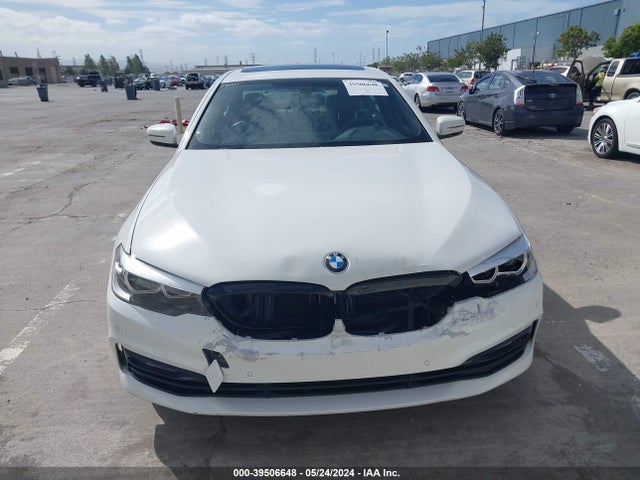 WBAJA9C58JG622865 BMW 530e Iperformance