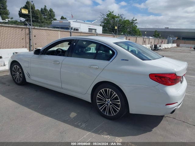 WBAJA9C58JG622865 BMW 530e Iperformance