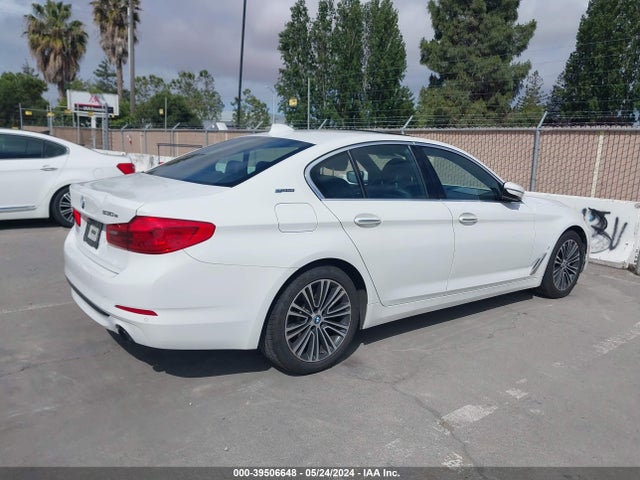 WBAJA9C58JG622865 BMW 530e Iperformance