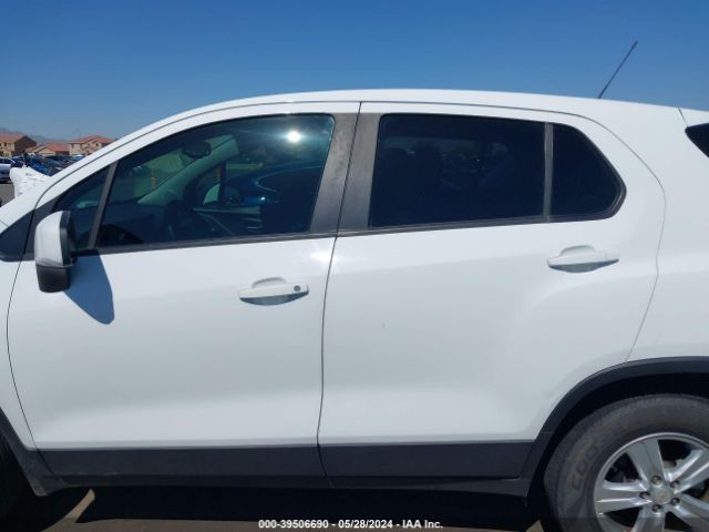 KL7CJNSB1LB035870 Chevrolet Trax Awd Ls
