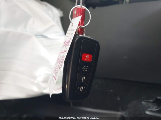 2T3C1RFV1RW305324 Toyota Rav4 Xle Premium