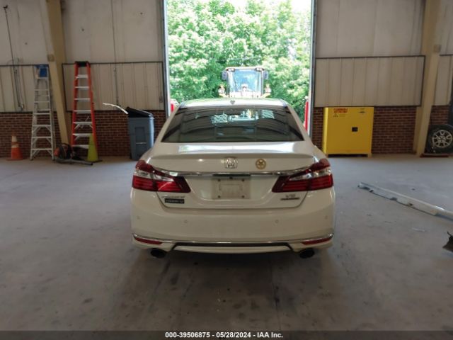 1HGCR3F92HA003001 Honda Accord Touring V6