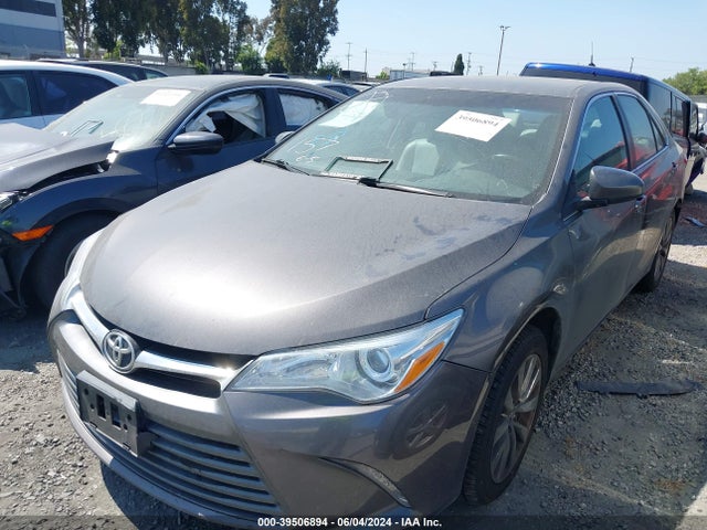 Toyota CAMRY XLE 2017 4T1BF1FK5HU645734 Image 2