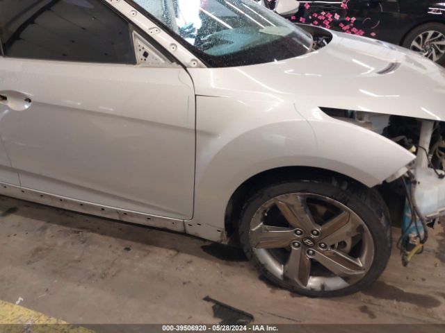 KMHTC6AE9FU233812 Hyundai Veloster Turbo