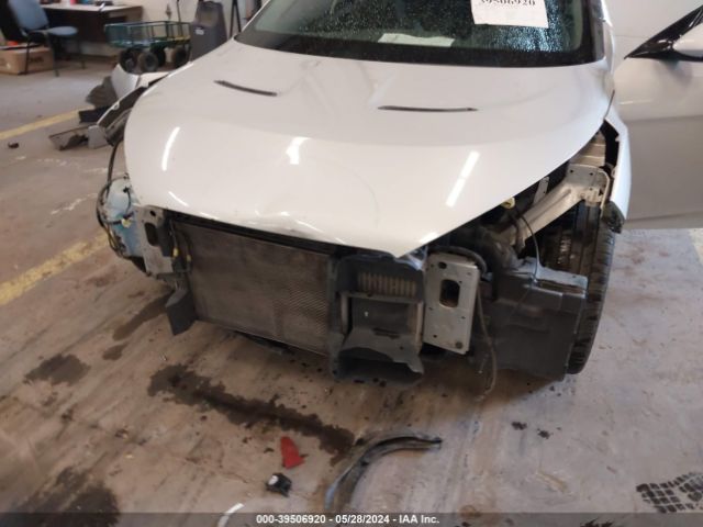 KMHTC6AE9FU233812 Hyundai Veloster Turbo