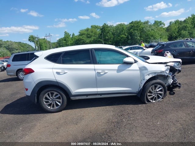 Hyundai TUCSON SE 2018 KM8J23A41JU773258 Image 13