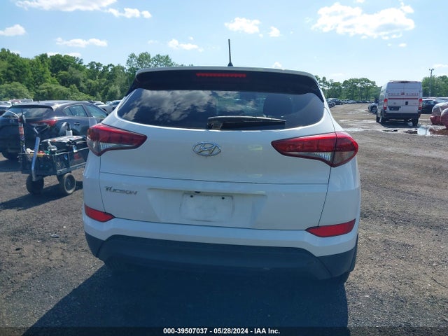Hyundai TUCSON SE 2018 KM8J23A41JU773258 Image 16