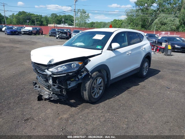 Hyundai TUCSON SE 2018 KM8J23A41JU773258 Image 2