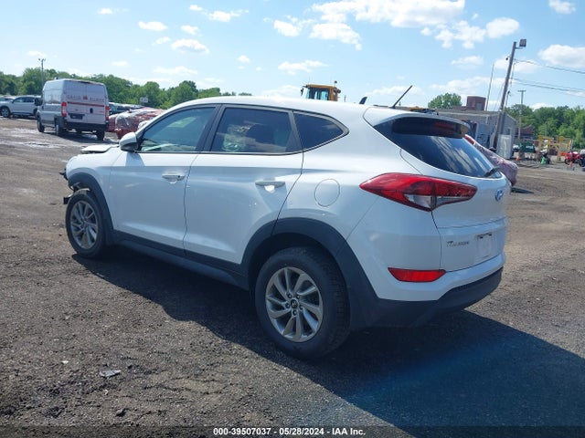 Hyundai TUCSON SE 2018 KM8J23A41JU773258 Image 3