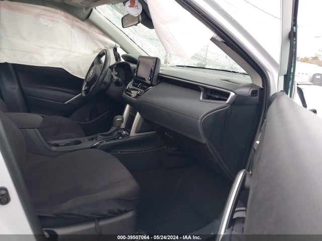 Toyota Corolla Cross Le 2022 7MUBAAAGXNV009824 Image 5