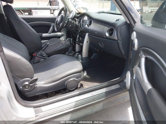 2002 MINI COOPER S WMWRE33442TD55215 Photo 4