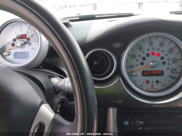 2002 MINI COOPER S WMWRE33442TD55215 Photo 6