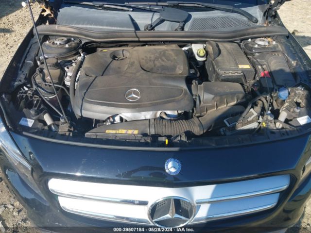 WDCTG4EB8FJ132933 Mercedes-Benz GLA 250