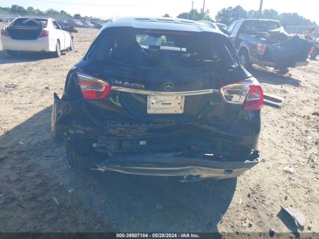 WDCTG4EB8FJ132933 Mercedes-Benz GLA 250