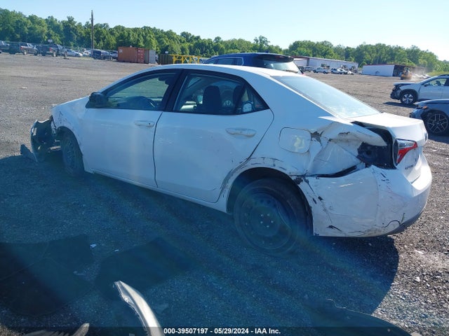 Toyota COROLLA LE 2018 2T1BURHE9JC066491 Image 3