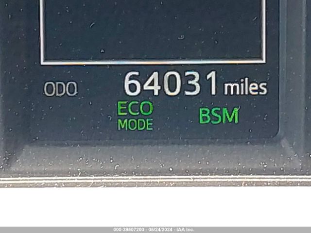 JTMWFREVXJJ208707 Toyota Rav4 Xle