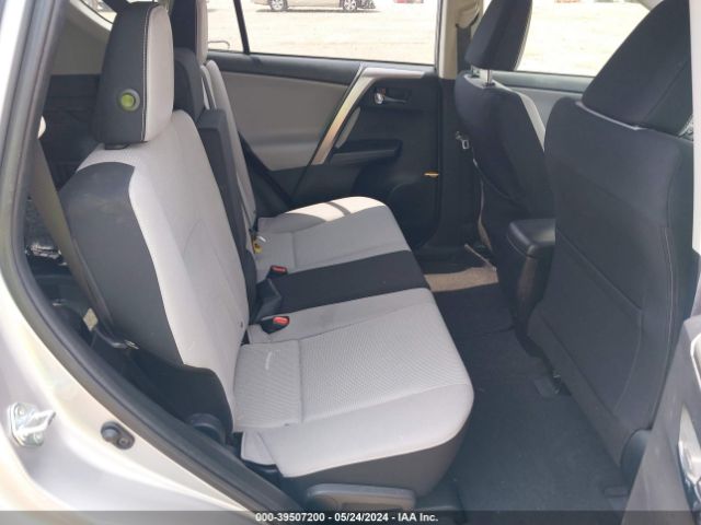 JTMWFREVXJJ208707 Toyota Rav4 Xle