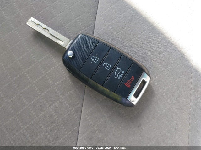 KIA Sorento 3.3l Lx 2016 5XYPGDA57GG103237 Image 11
