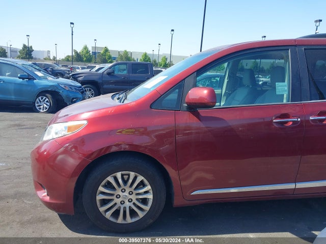 Toyota Sienna Xle 8 Passenger 2017 5TDYZ3DC2HS853507 Image 15