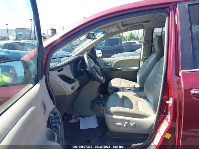 Toyota Sienna Xle 8 Passenger 2017 5TDYZ3DC2HS853507 Image 5