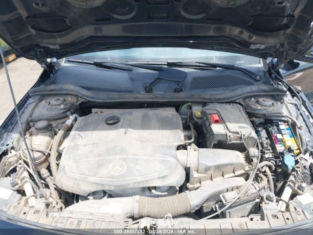 WDCTG4EB7JJ369583 Mercedes-Benz GLA 250
