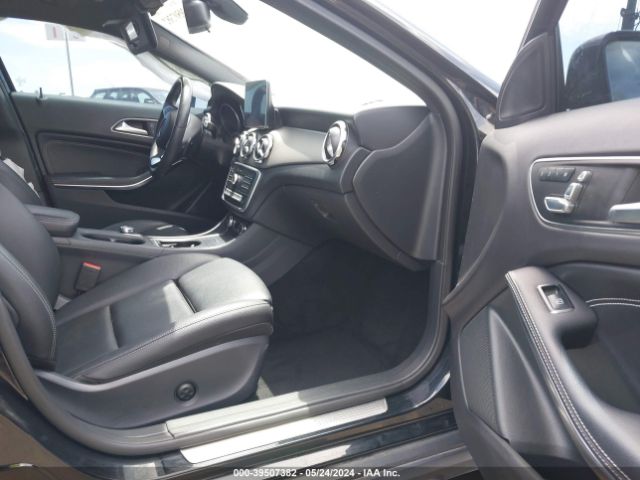 WDCTG4EB7JJ369583 Mercedes-Benz GLA 250