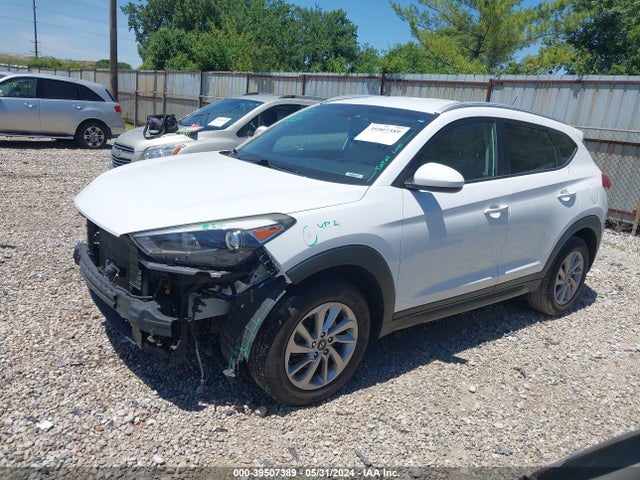 Hyundai TUCSON SE 2016 KM8J33A43GU061615 Image 2