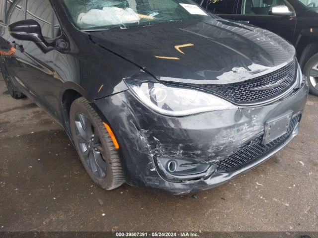 2C4RC1GGXJR157100 Chrysler Pacifica Limited