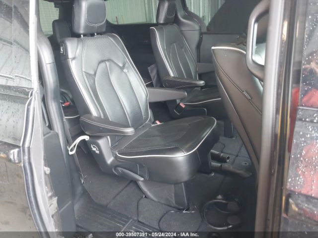 2C4RC1GGXJR157100 Chrysler Pacifica Limited