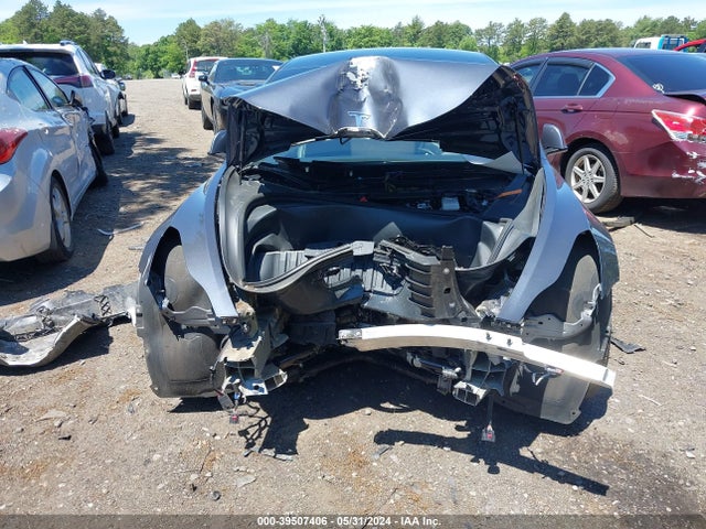 Tesla Model 3 Long Range Dual Motor All-wheel Drive 2022 5YJ3E1EB5NF109111 Image 13