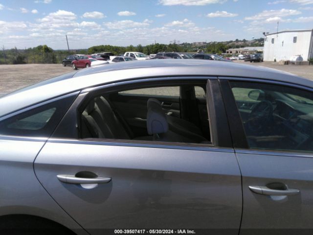 5NPE24AF8FH205894 Hyundai SONATA SE