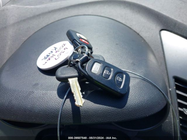 5NPDH4AEXGH762213 Hyundai ELANTRA SE