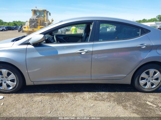 5NPDH4AEXGH762213 Hyundai ELANTRA SE