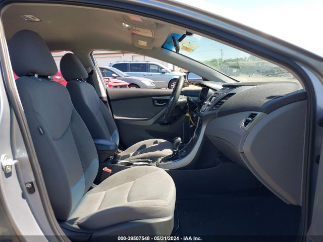 5NPDH4AEXGH762213 Hyundai ELANTRA SE