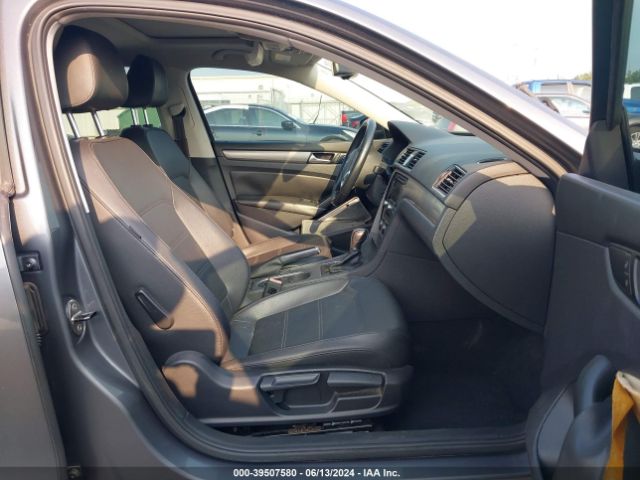 1VWBS7A30EC078771 Volkswagen Passat 1.8t Se