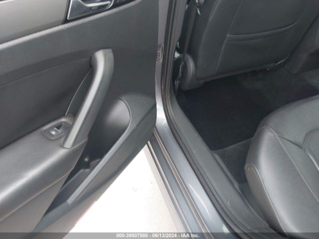 1VWBS7A30EC078771 Volkswagen Passat 1.8t Se
