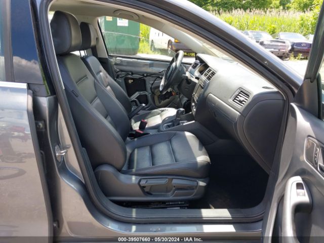 3VWD17AJXFM300341 Volkswagen Jetta 1.8t Se