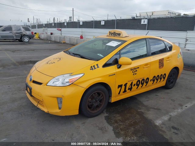 Toyota Prius Two 2015 JTDKN3DU3F0471917 Image 2