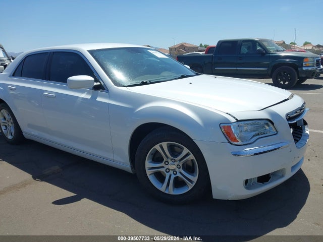 2013 Chrysler 300 Motown მანქანა იყიდება აუქციონზე, vin: 2C3CCAAGXDH520623, აუქციონის ნომერი: 39507733