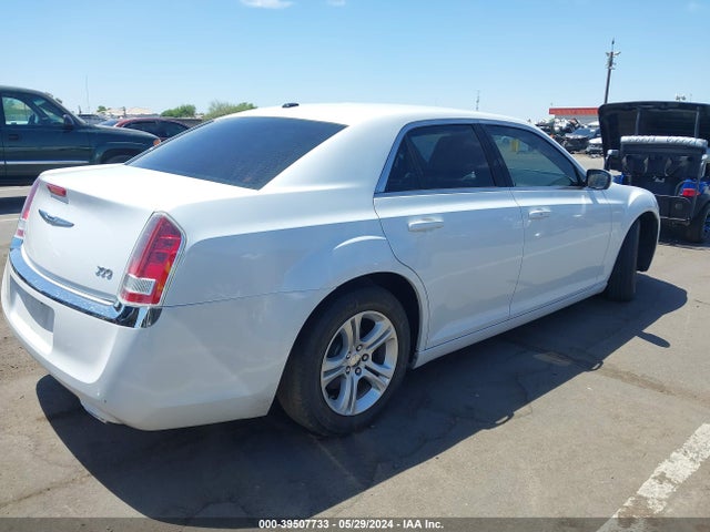2013 Chrysler 300 Motown მანქანა იყიდება აუქციონზე, vin: 2C3CCAAGXDH520623, აუქციონის ნომერი: 39507733
