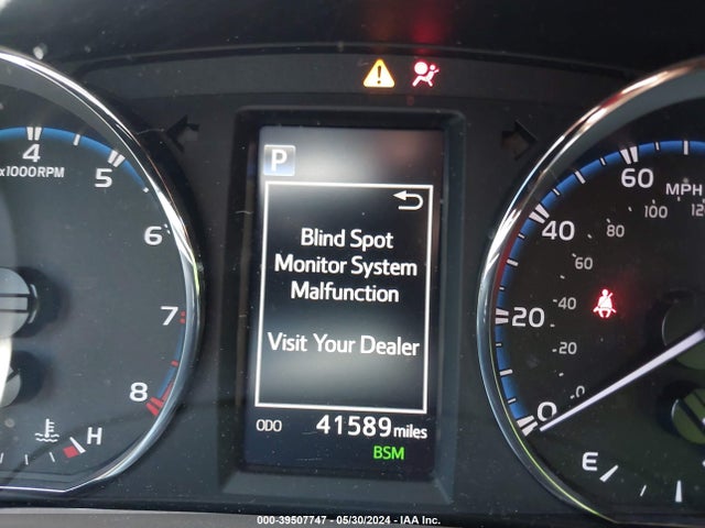 Toyota Rav4 Limited 2018 JTMDFREV6JJ217587 Image 7