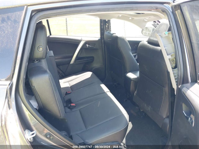 Toyota Rav4 Limited 2018 JTMDFREV6JJ217587 Image 8